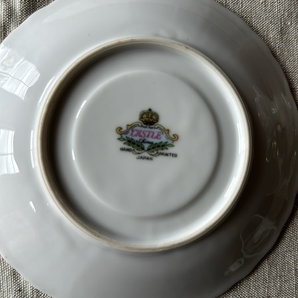 CASTLE Tea cup and Saucer - Picture 4 of 4